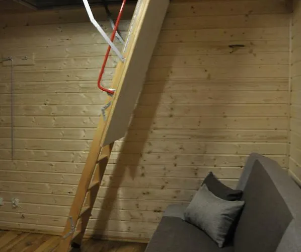 山林小屋 1 I 2 *